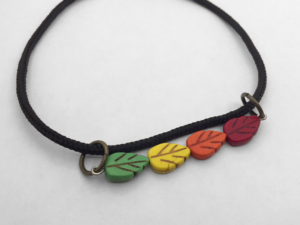 the changing leaves choker