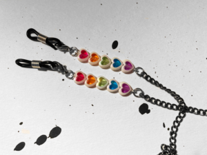 rainbow hearts mask/glasses chain (white framed) earrings
